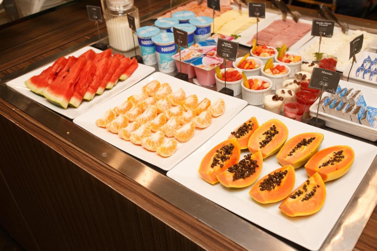 Vitoria Praia Hotel Екстер'єр фото