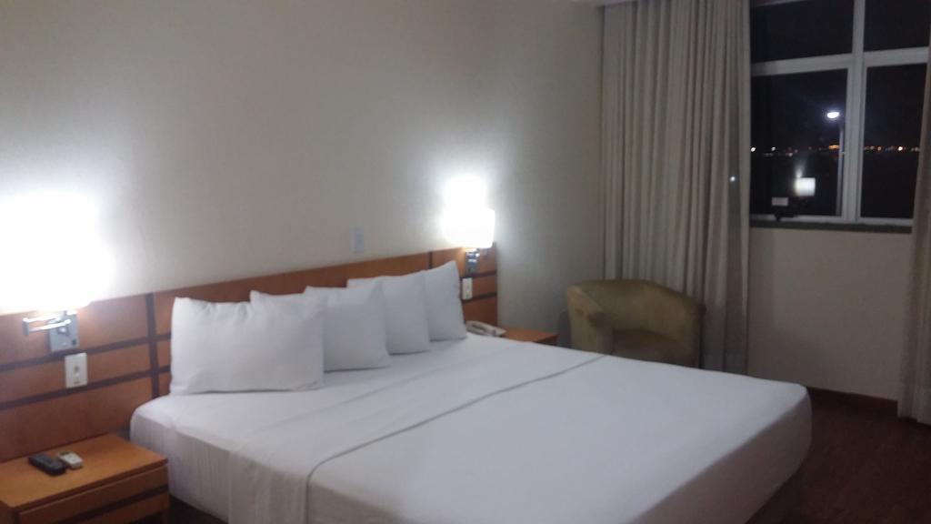 Vitoria Praia Hotel Екстер'єр фото