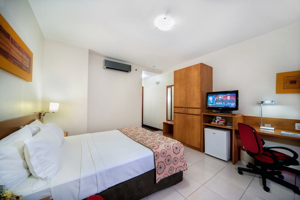 Vitoria Praia Hotel Екстер'єр фото