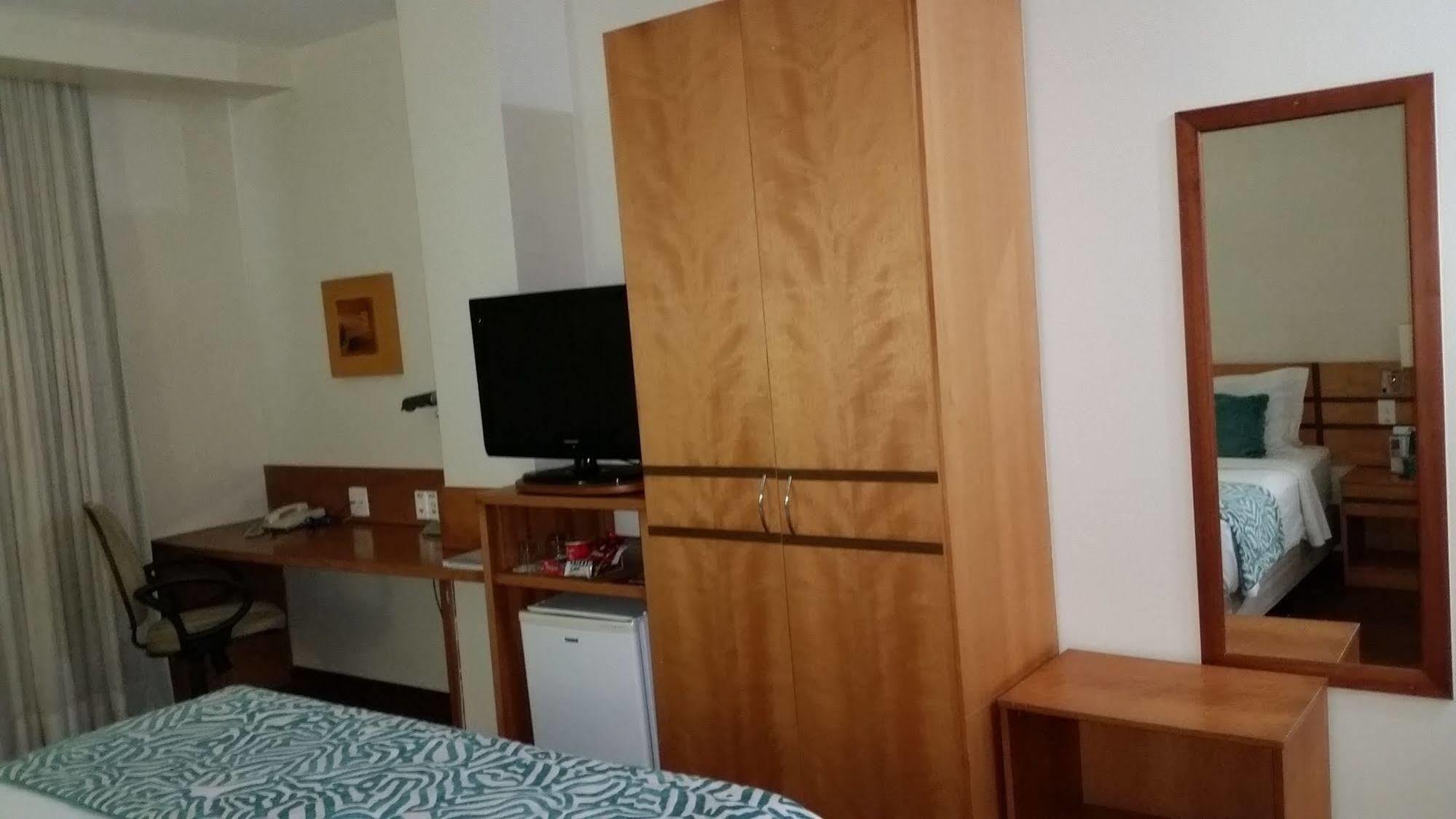 Vitoria Praia Hotel Екстер'єр фото